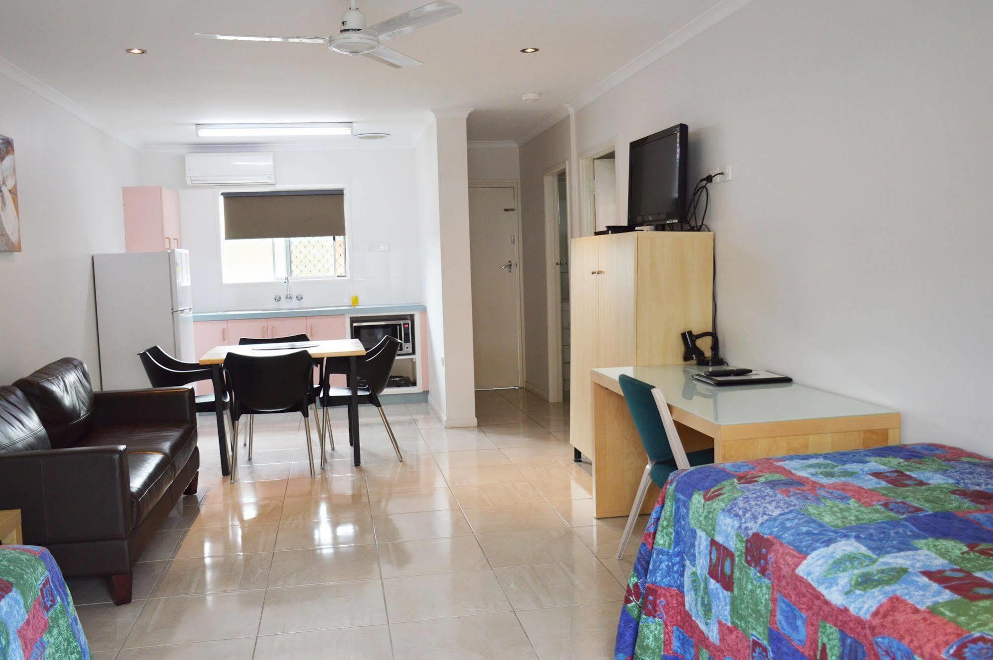 Rover Holiday Units Mackay Exterior photo