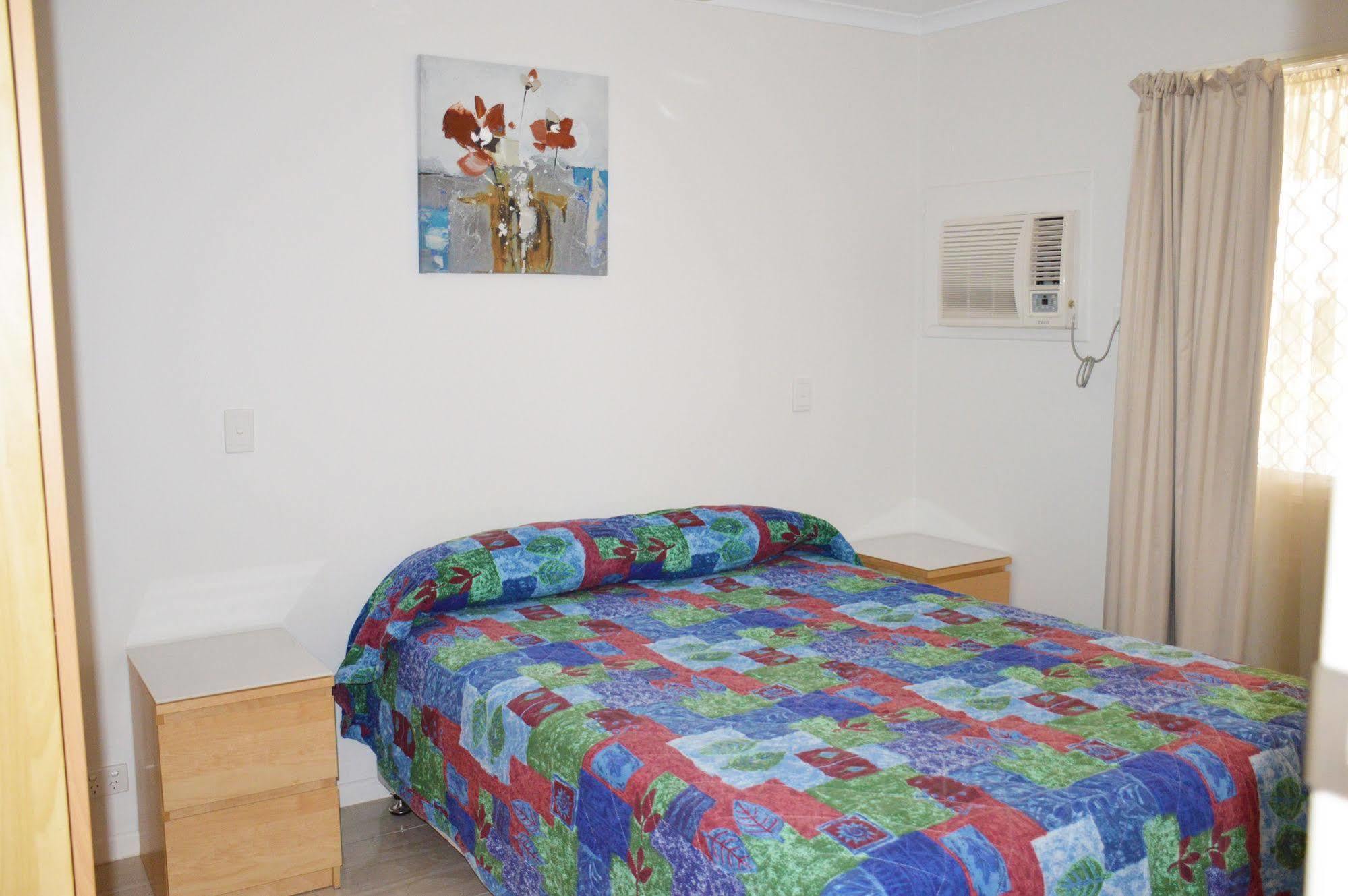 Rover Holiday Units Mackay Exterior photo